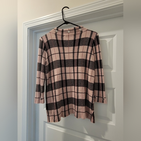 Sweater - Picture 2 of 5